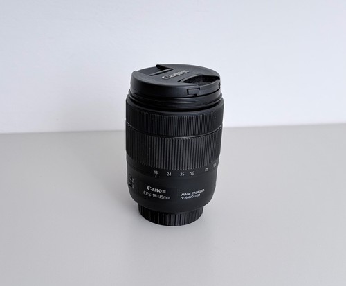 Canon 135 3 5 - 18-135, f/3.5-5.6